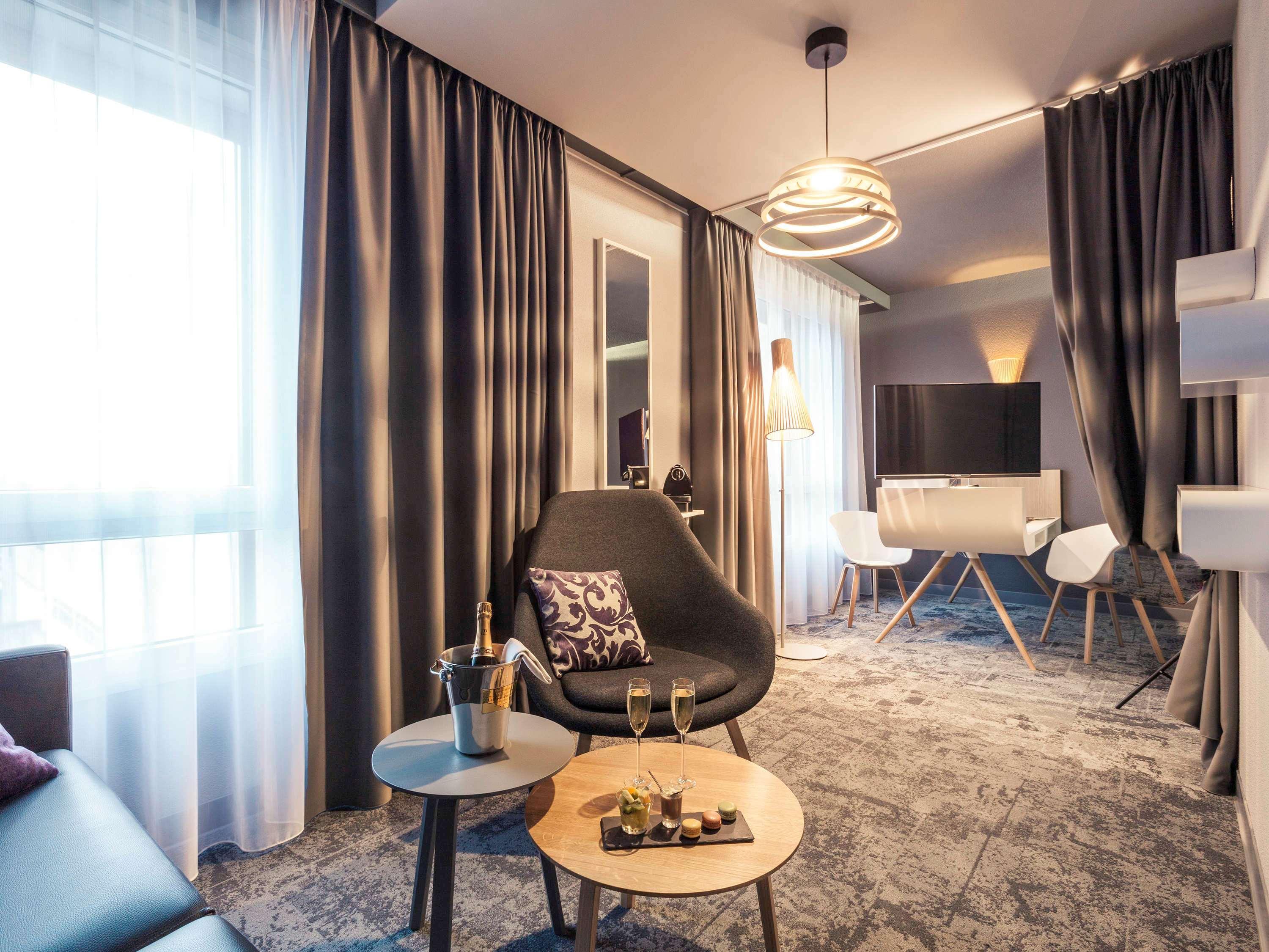 Mercure La Roche Sur Yon Екстериор снимка