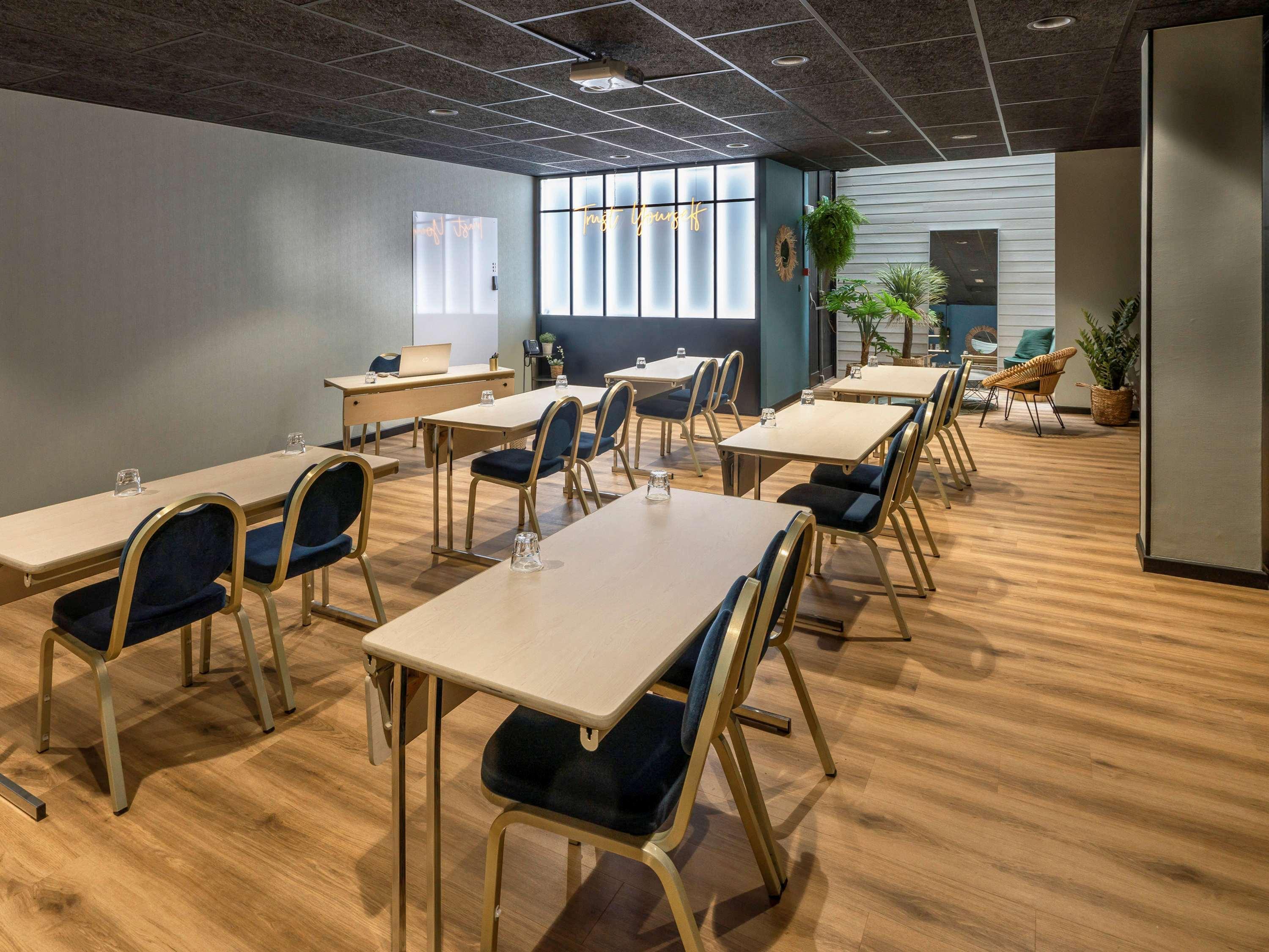 Mercure La Roche Sur Yon Екстериор снимка