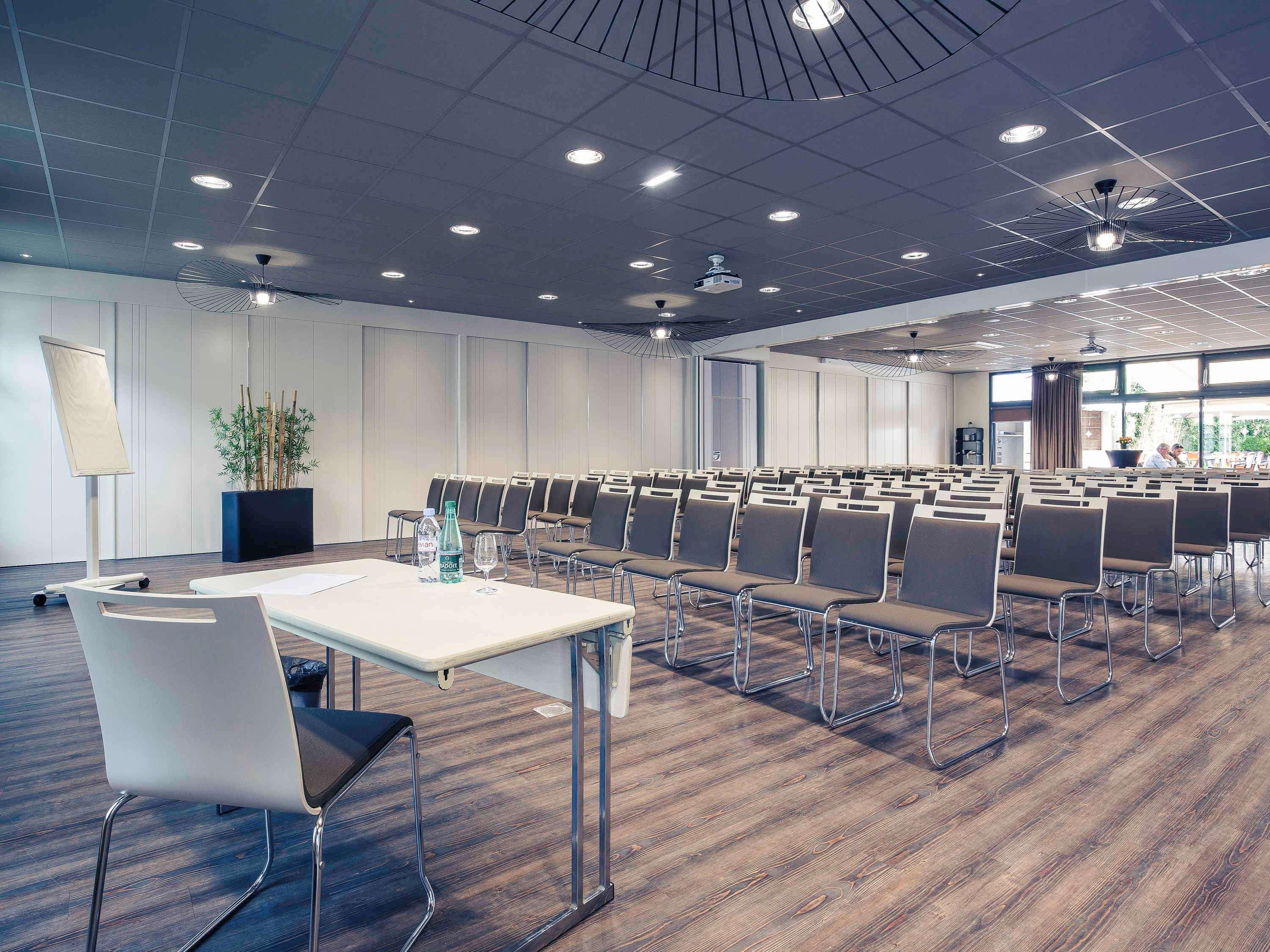 Mercure La Roche Sur Yon Екстериор снимка